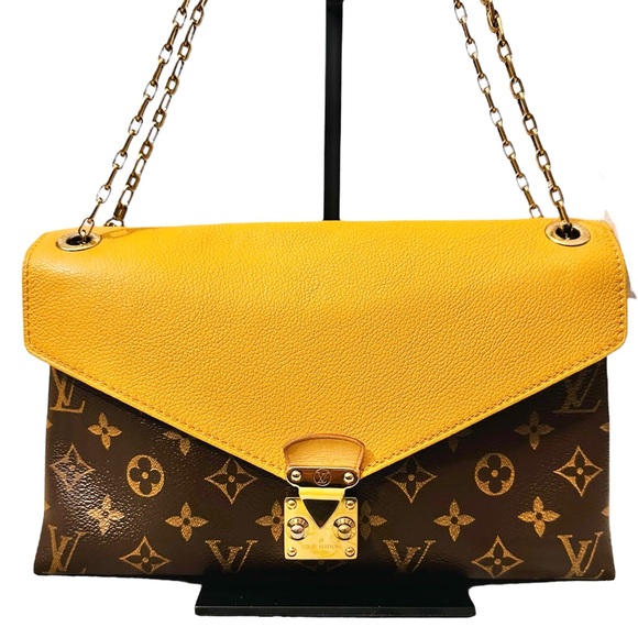 267 Preloved  Louis Vuitton LV Pallas Crossbody Monogram ($$ Marked down 2/9/25) - Picture 1 of 11